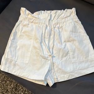 Off white paper bag fit short